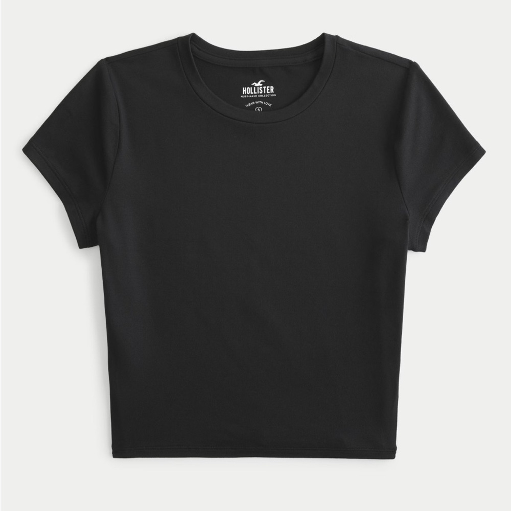 BLACK SOFT STRETCH SEAMLESS FABRIC CREW BABY TEE.